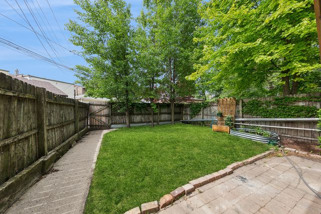 2434 N Albany Avenue, Chicago, IL 60647