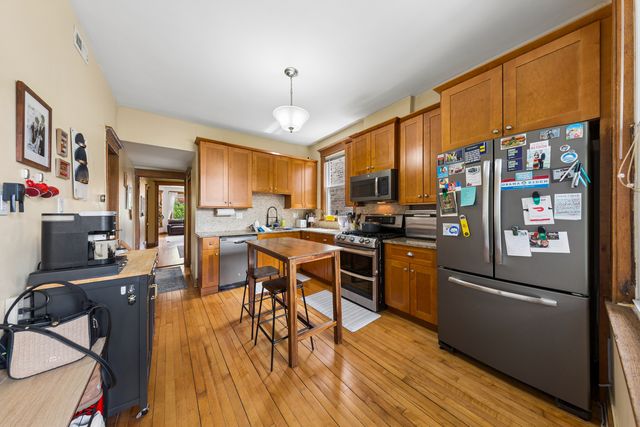 2434 N Albany Avenue, Chicago, IL 60647