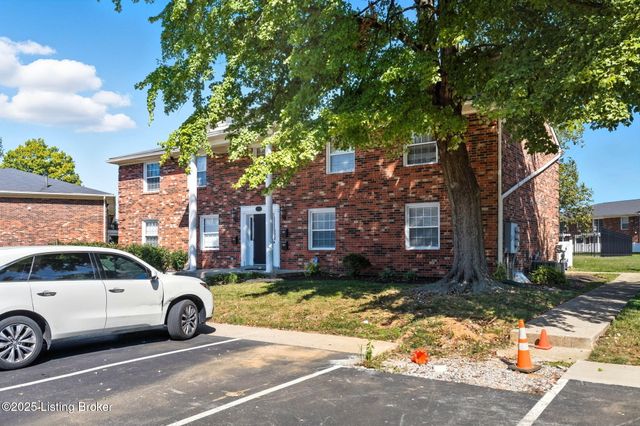 1239 Westlynne Way 2, Louisville, KY 40222