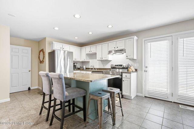 1239 Westlynne Way 2, Louisville, KY 40222