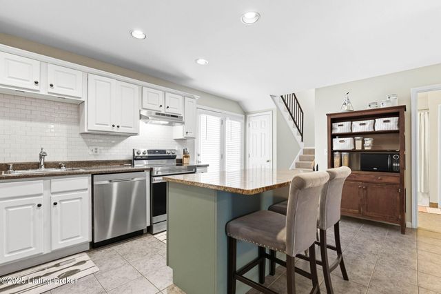 1239 Westlynne Way 2, Louisville, KY 40222