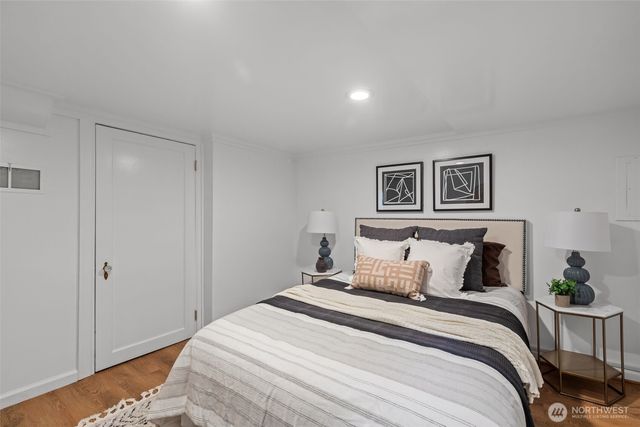 9732 15th Avenue NE, Seattle, WA 98115