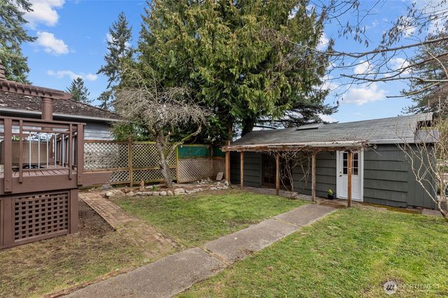 9732 15th Avenue NE, Seattle, WA 98115
