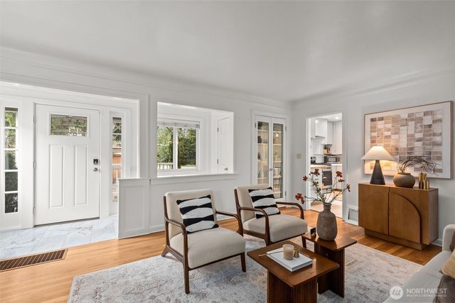 9732 15th Avenue NE, Seattle, WA 98115