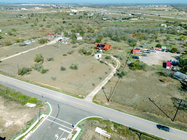 8548 Old Lockhart RD, Buda, TX 78610