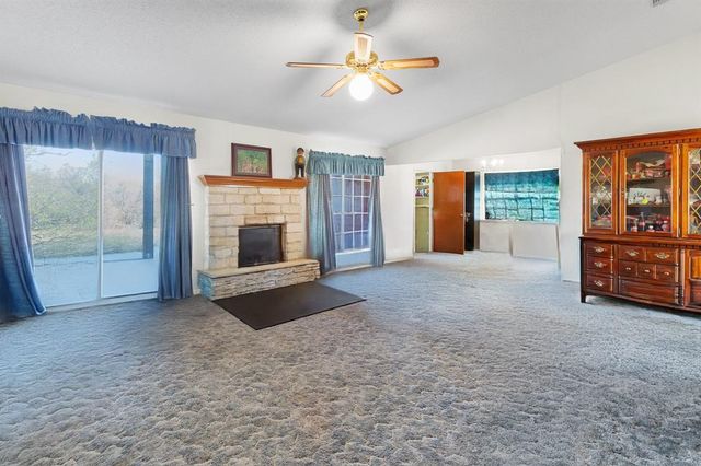 8548 Old Lockhart RD, Buda, TX 78610