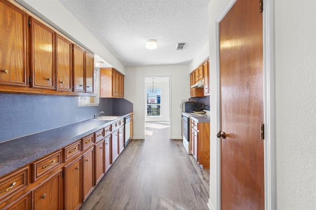 8548 Old Lockhart RD, Buda, TX 78610