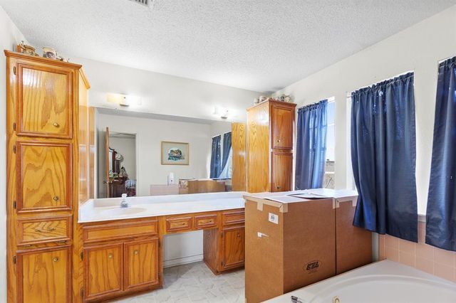 8548 Old Lockhart RD, Buda, TX 78610