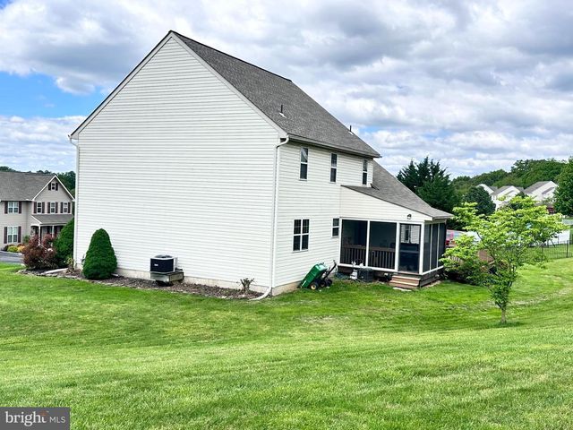 739 MONARCH DR, York, PA 17403
