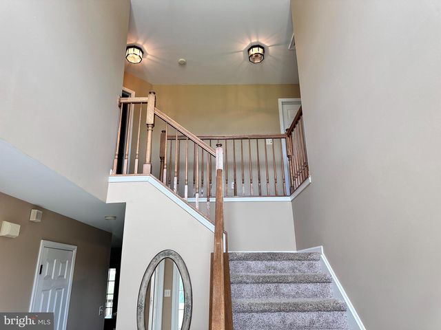 739 MONARCH DR, York, PA 17403