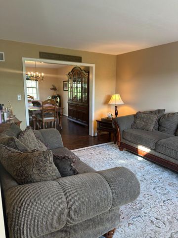 739 MONARCH DR, York, PA 17403