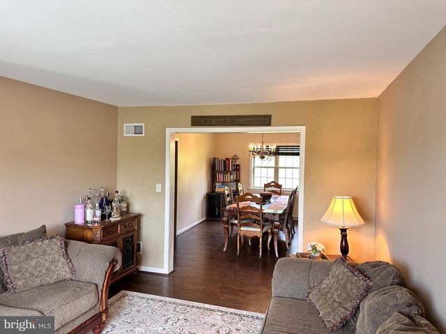 739 MONARCH DR, York, PA 17403