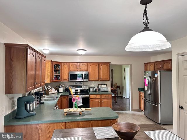 739 MONARCH DR, York, PA 17403