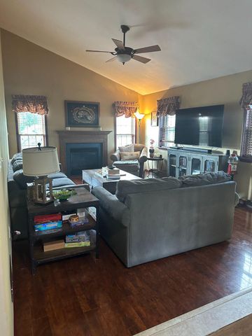 739 MONARCH DR, York, PA 17403
