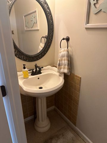 739 MONARCH DR, York, PA 17403