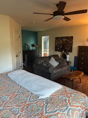 739 MONARCH DR, York, PA 17403