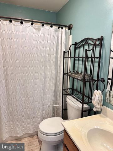 739 MONARCH DR, York, PA 17403