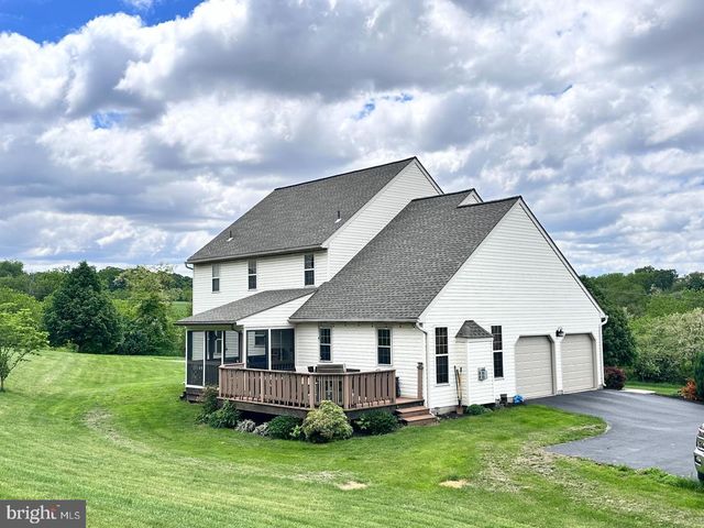 739 MONARCH DR, York, PA 17403