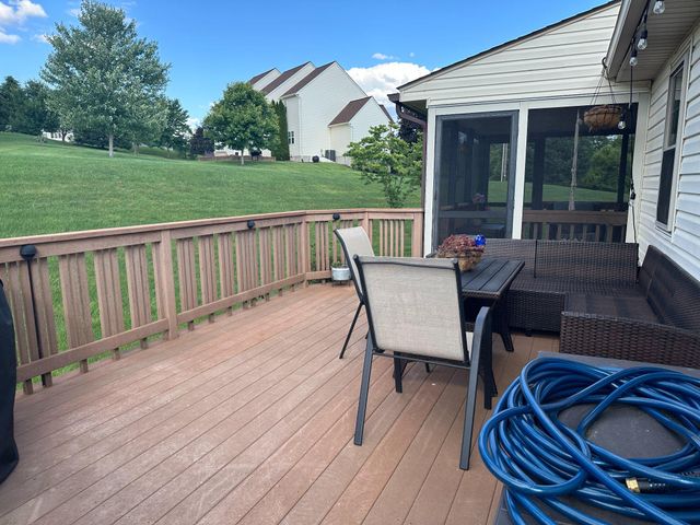 739 MONARCH DR, York, PA 17403