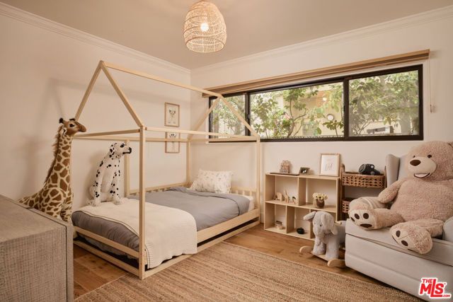 8382 Mulholland Drive, Los Angeles, CA 90046