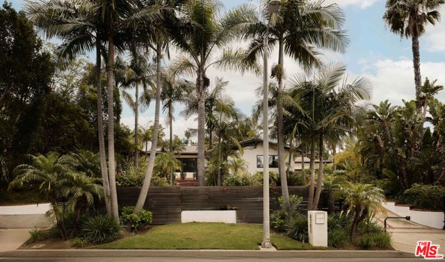 8382 Mulholland Drive, Los Angeles, CA 90046