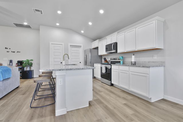 3201 Farmhouse Avenue, Wolfforth, TX 79382