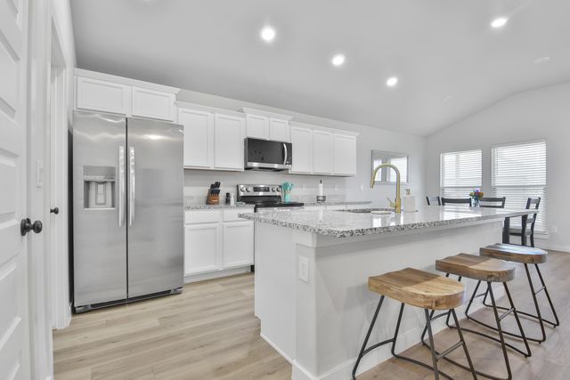 3201 Farmhouse Avenue, Wolfforth, TX 79382