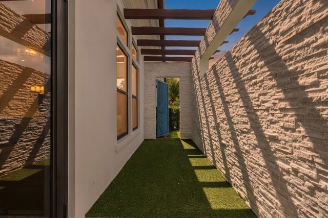 11931 Torreyanna Circle Circle, West Palm Beach, FL 33412