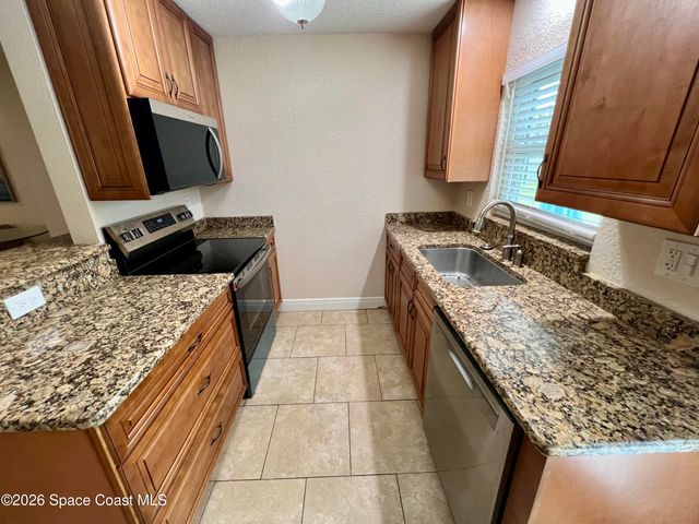 215 Park Avenue, Satellite Beach, FL 32937