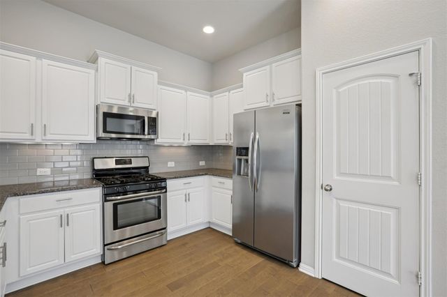 109 Serrano ST, Georgetown, TX 78628