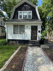 113 Kemp Street, Pontiac, MI 48342