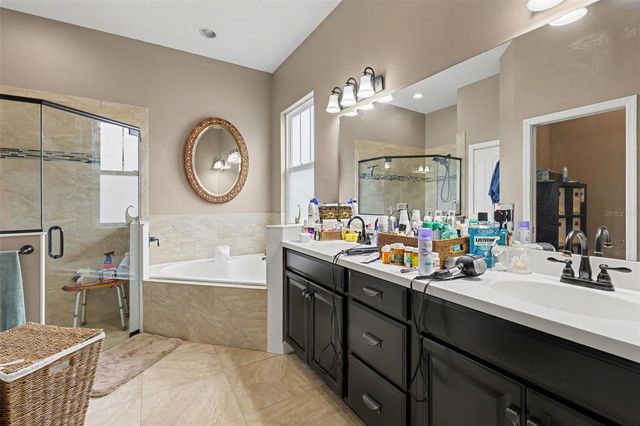 1182 FIESTA KEY CIRCLE, Lady Lake, FL 32159