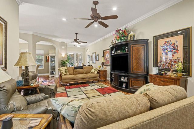 1182 FIESTA KEY CIRCLE, Lady Lake, FL 32159