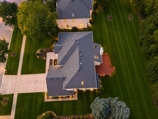 6722 Sweetbriar Lane, Darien, IL 60561