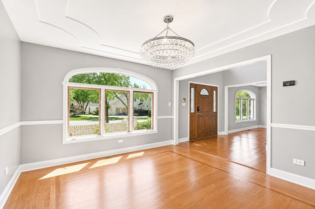 6722 Sweetbriar Lane, Darien, IL 60561