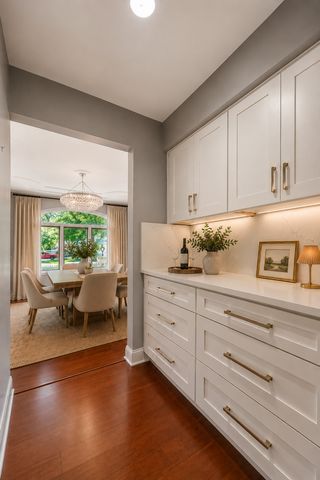 6722 Sweetbriar Lane, Darien, IL 60561