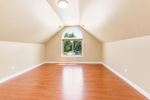 6722 Sweetbriar Lane, Darien, IL 60561