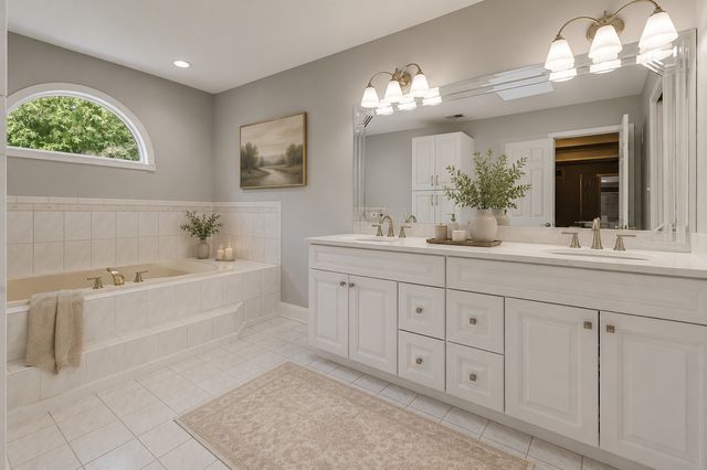 6722 Sweetbriar Lane, Darien, IL 60561