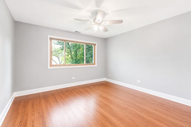 6722 Sweetbriar Lane, Darien, IL 60561