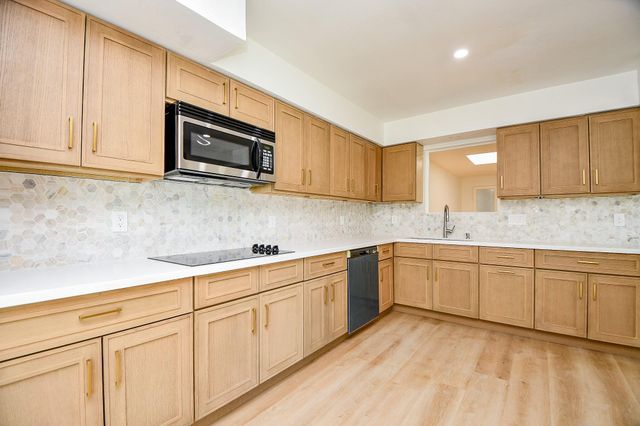 7714 Teal Run Drive, Houston, TX 77071