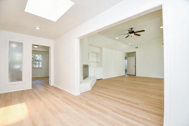 7714 Teal Run Drive, Houston, TX 77071