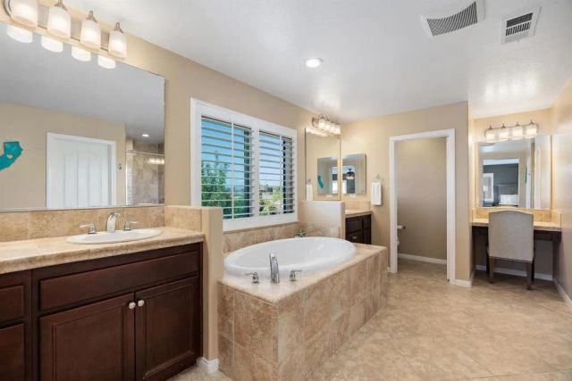 1003 Vista Pointe Boulevard, Oceanside, CA 92057