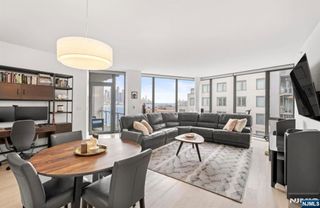 9 Ave At Port Imperial 910, West New York, NJ 07093