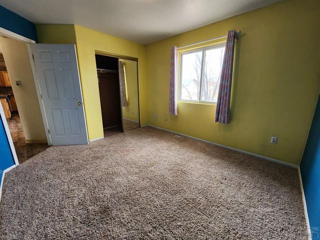 722 S Legend Lane, Pueblo, CO 81007