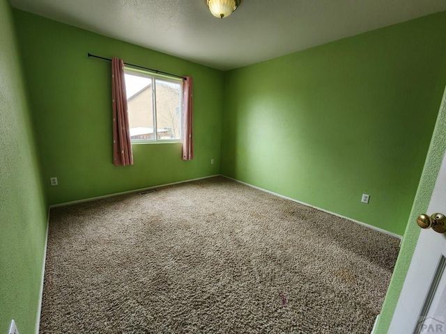 722 S Legend Lane, Pueblo, CO 81007