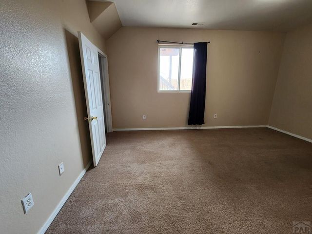 722 S Legend Lane, Pueblo, CO 81007