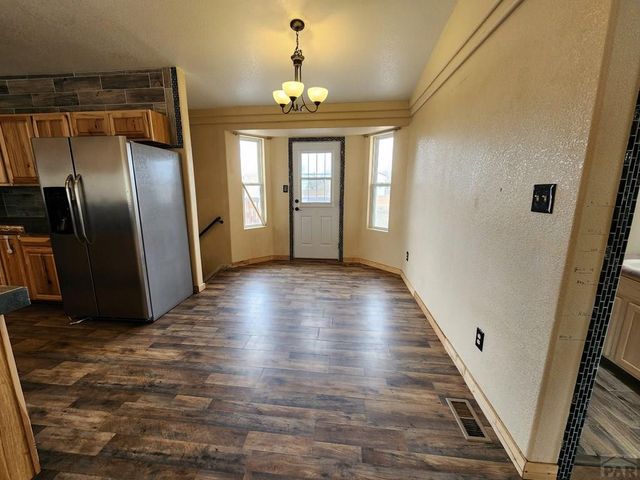 722 S Legend Lane, Pueblo, CO 81007