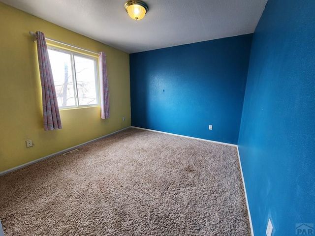 722 S Legend Lane, Pueblo, CO 81007