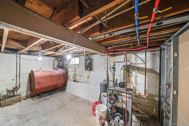 4902 Express Drive S, Ronkonkoma, NY 11779