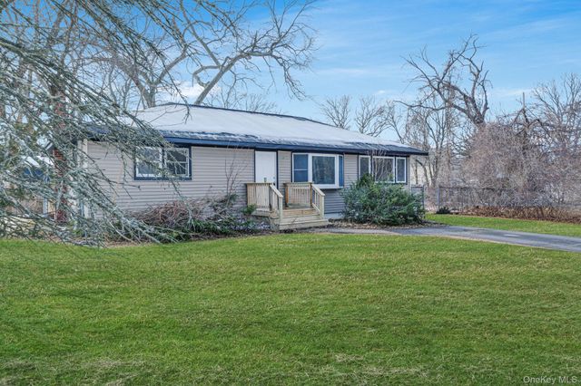 4902 Express Drive S, Ronkonkoma, NY 11779